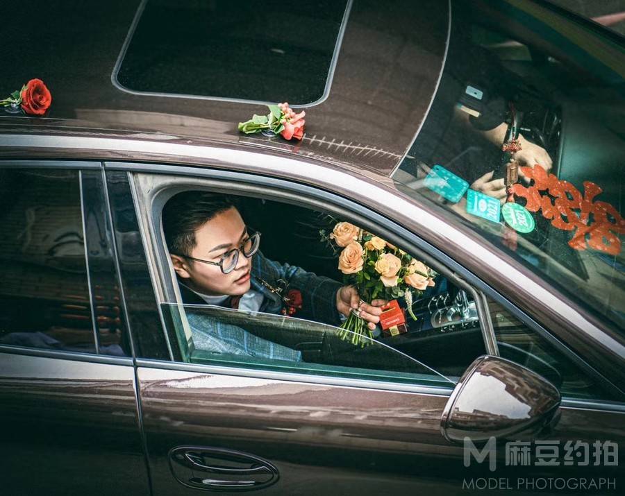 情绪模特