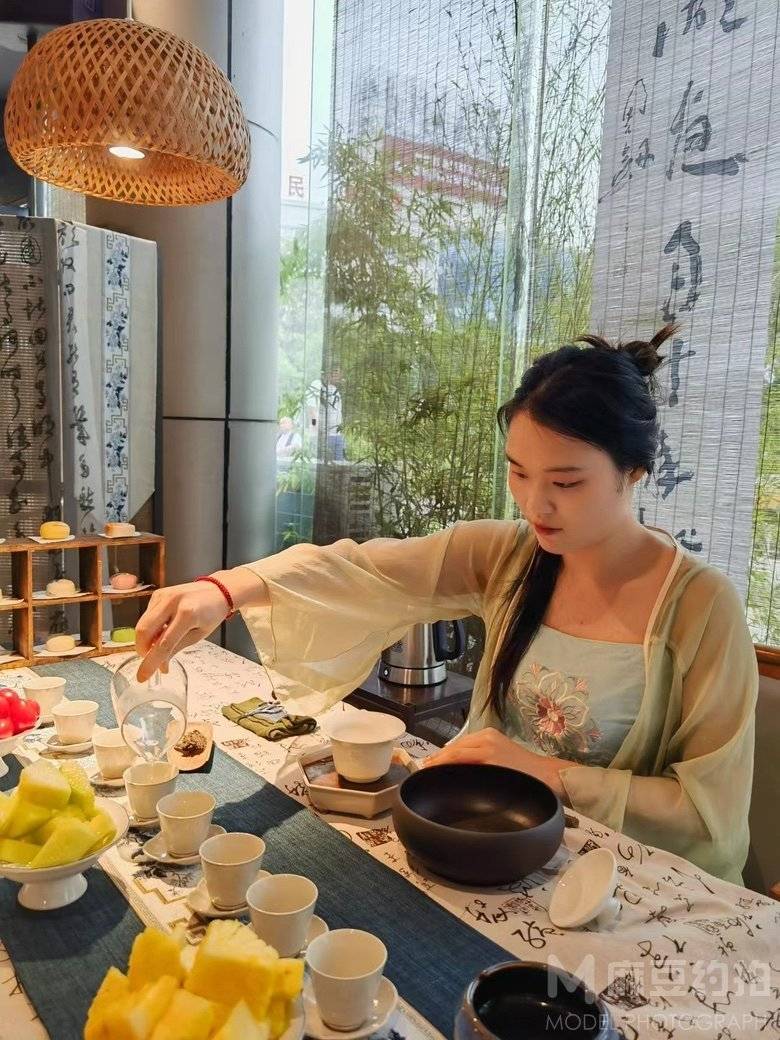 校园模特