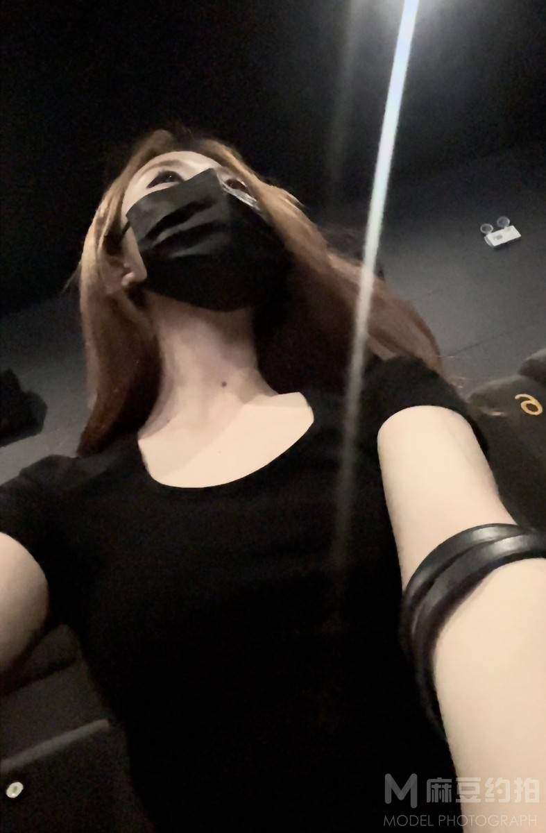 黑白模特