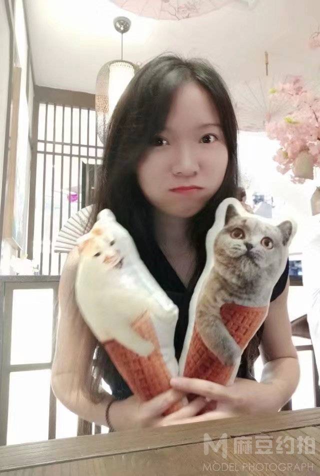 黑白模特