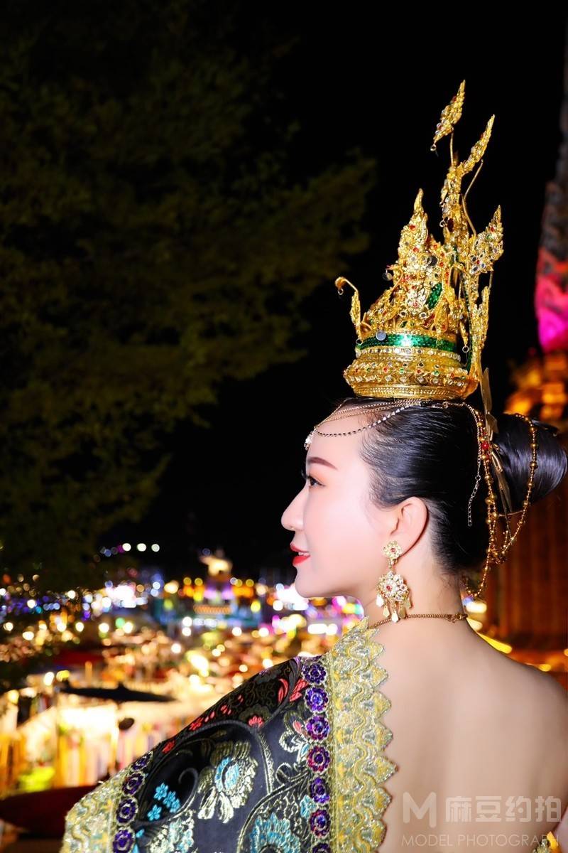 夜景模特