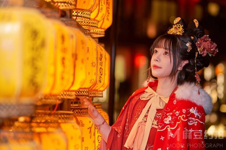汉服模特
