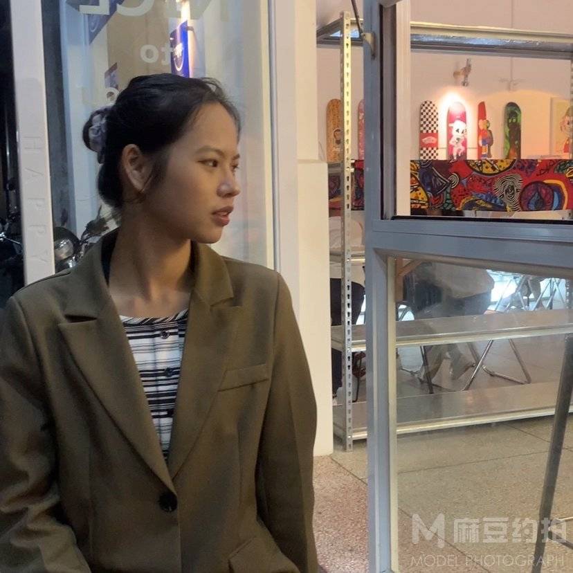妆容模特
