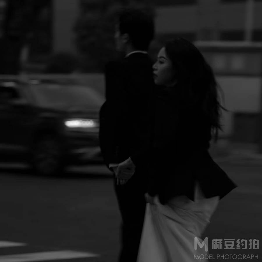 黑白模特