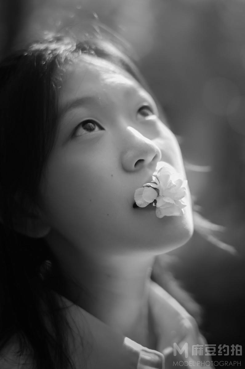 黑白模特