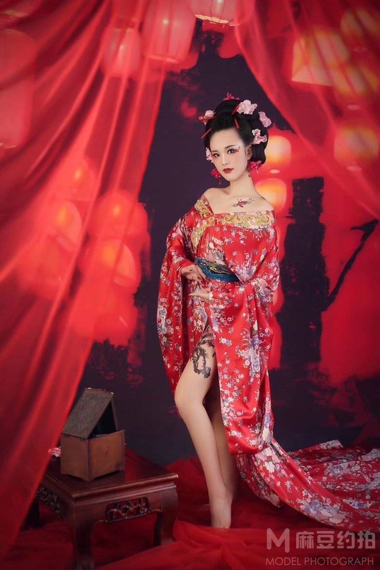 汉服模特