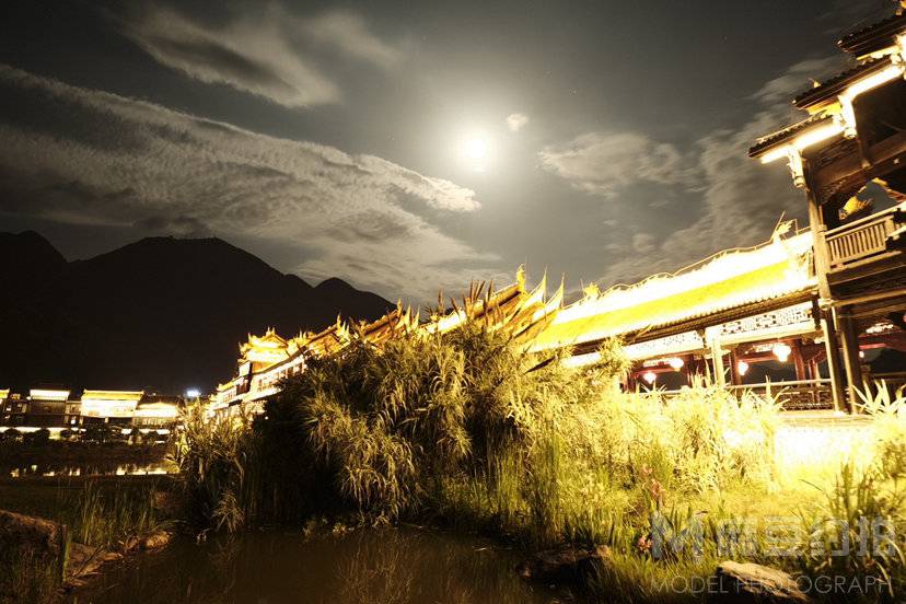 夜景模特