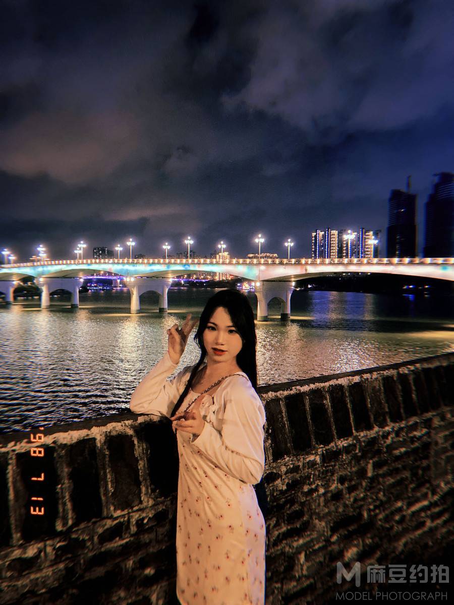 夜景模特