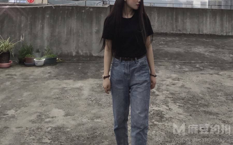 黑白模特