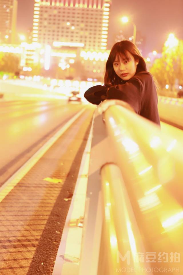 夜景模特
