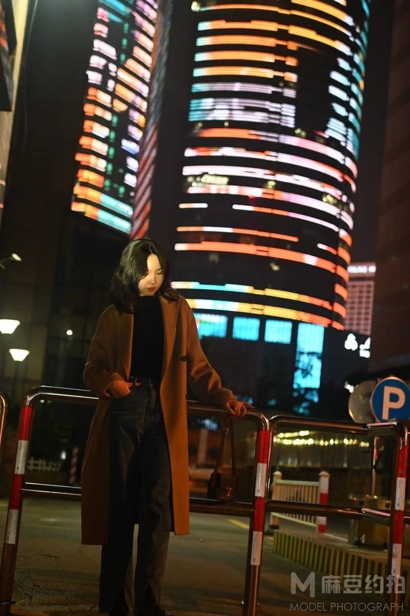 夜景模特