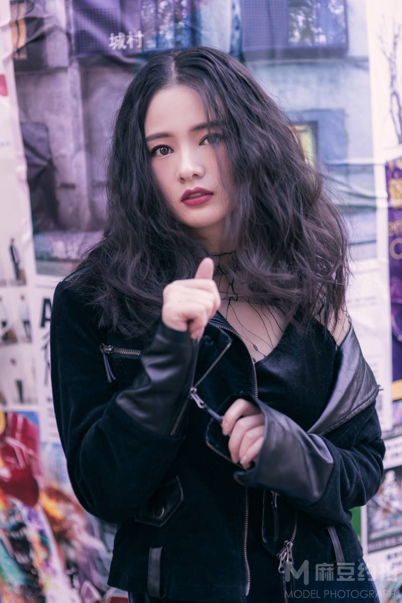 情绪模特