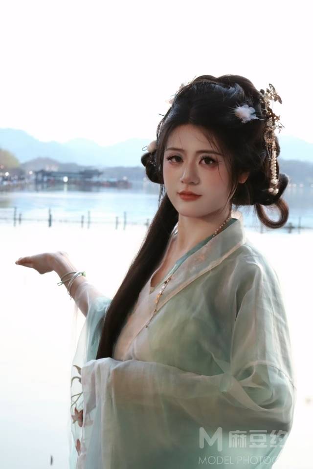 民国模特