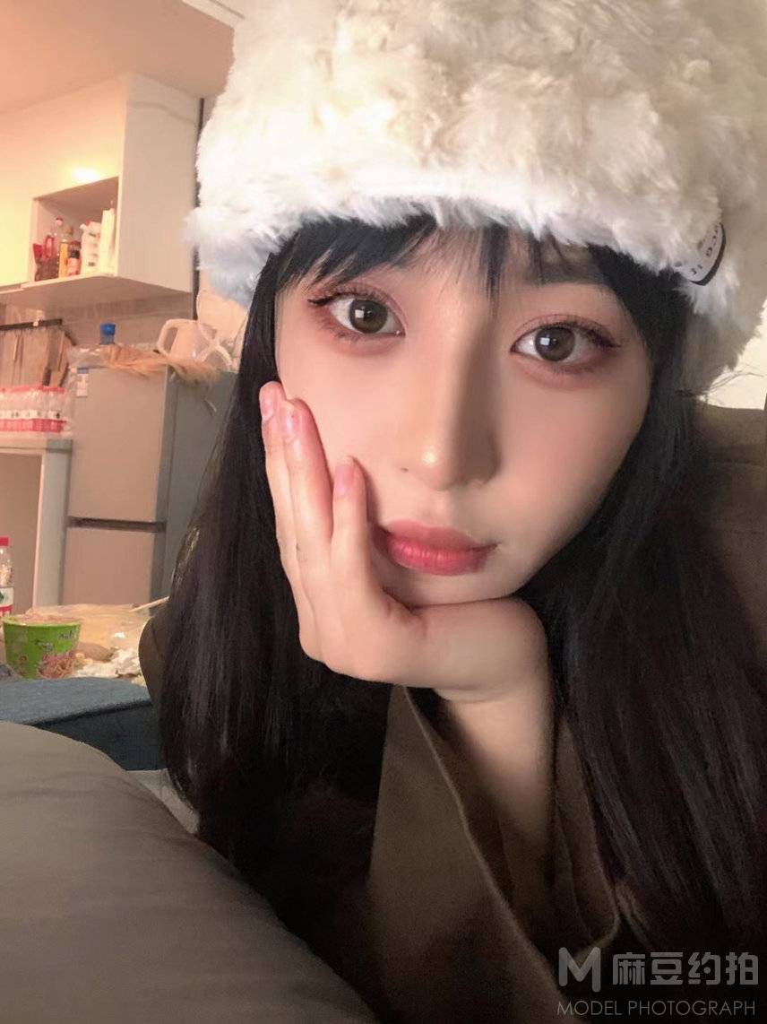 黑白模特