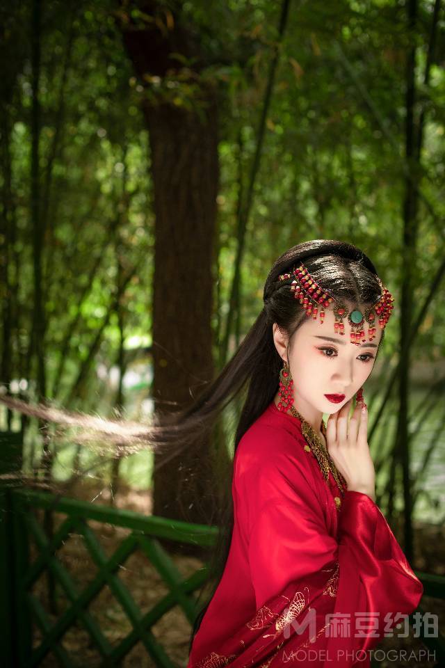 汉服模特
