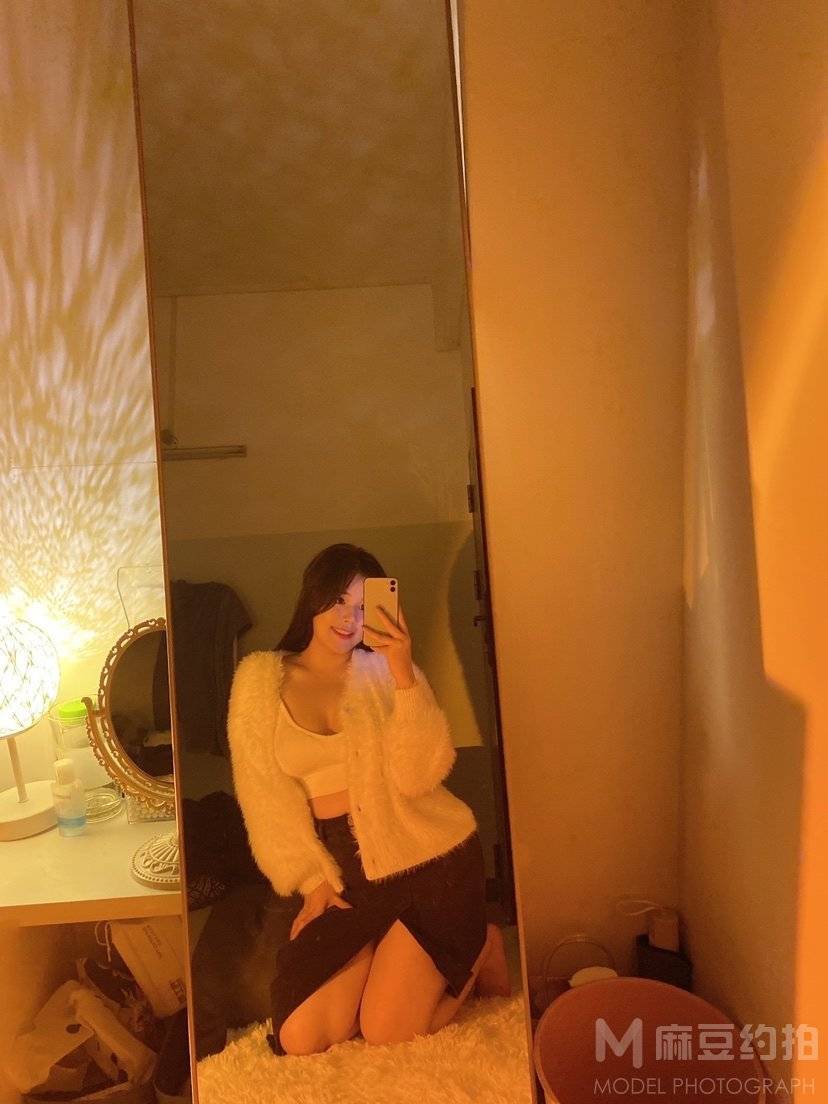 黑白模特