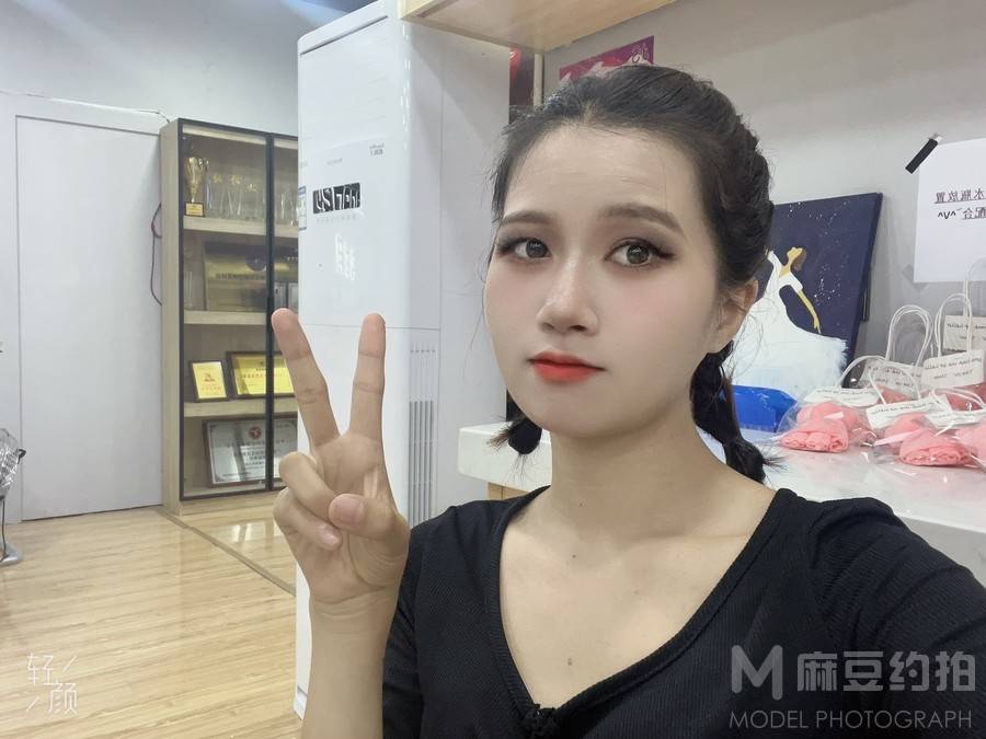 清新模特