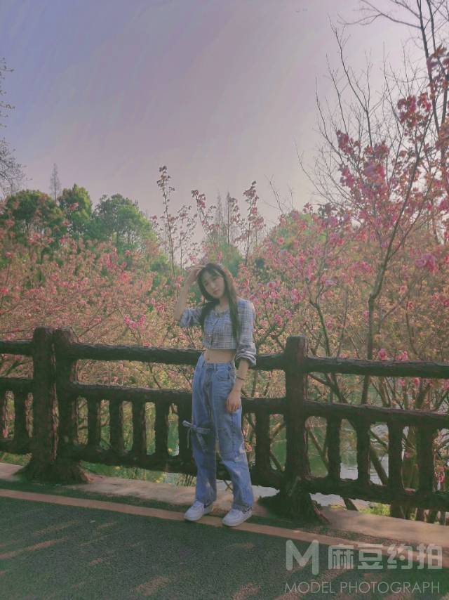 校园模特