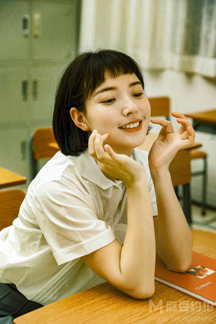 校园模特
