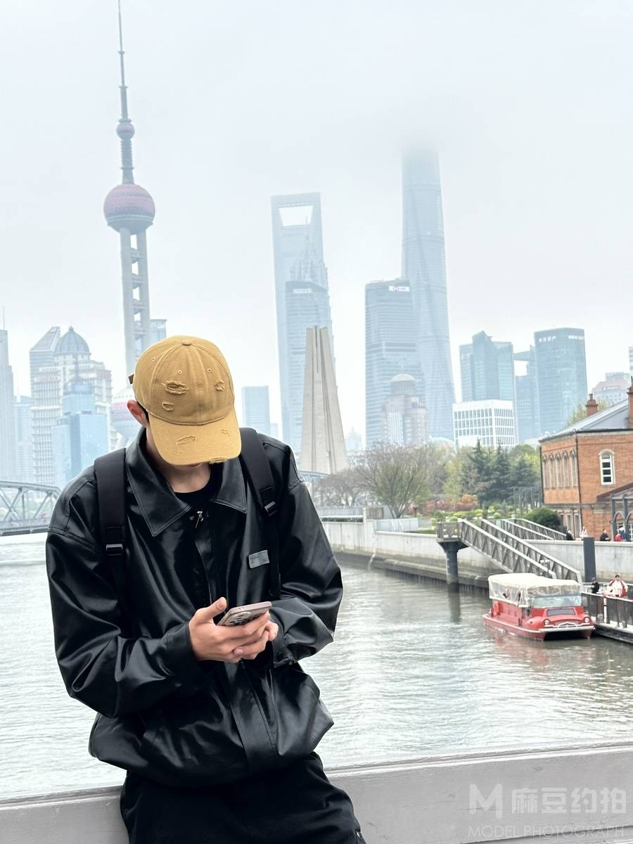 黑白模特