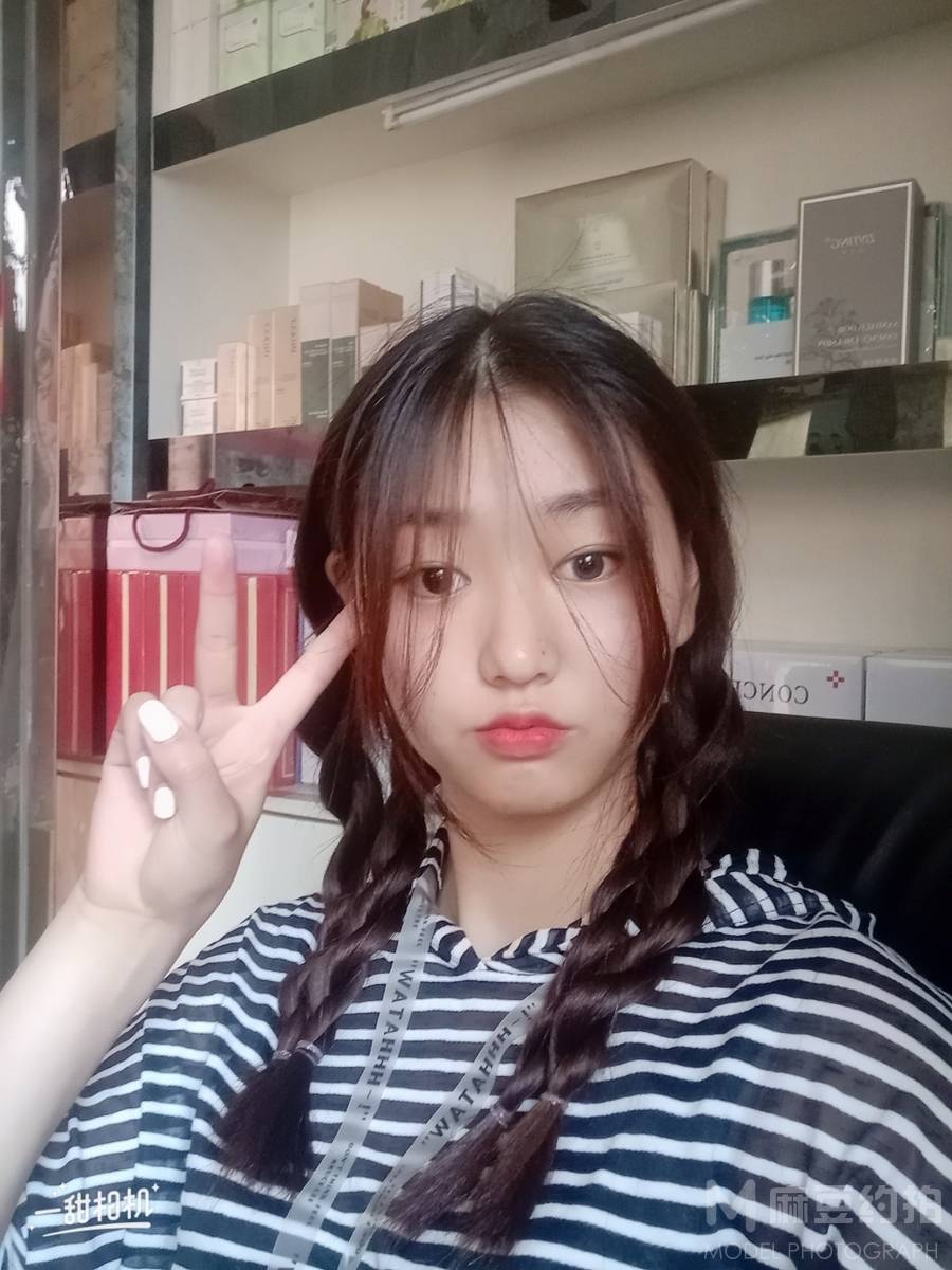 清新模特