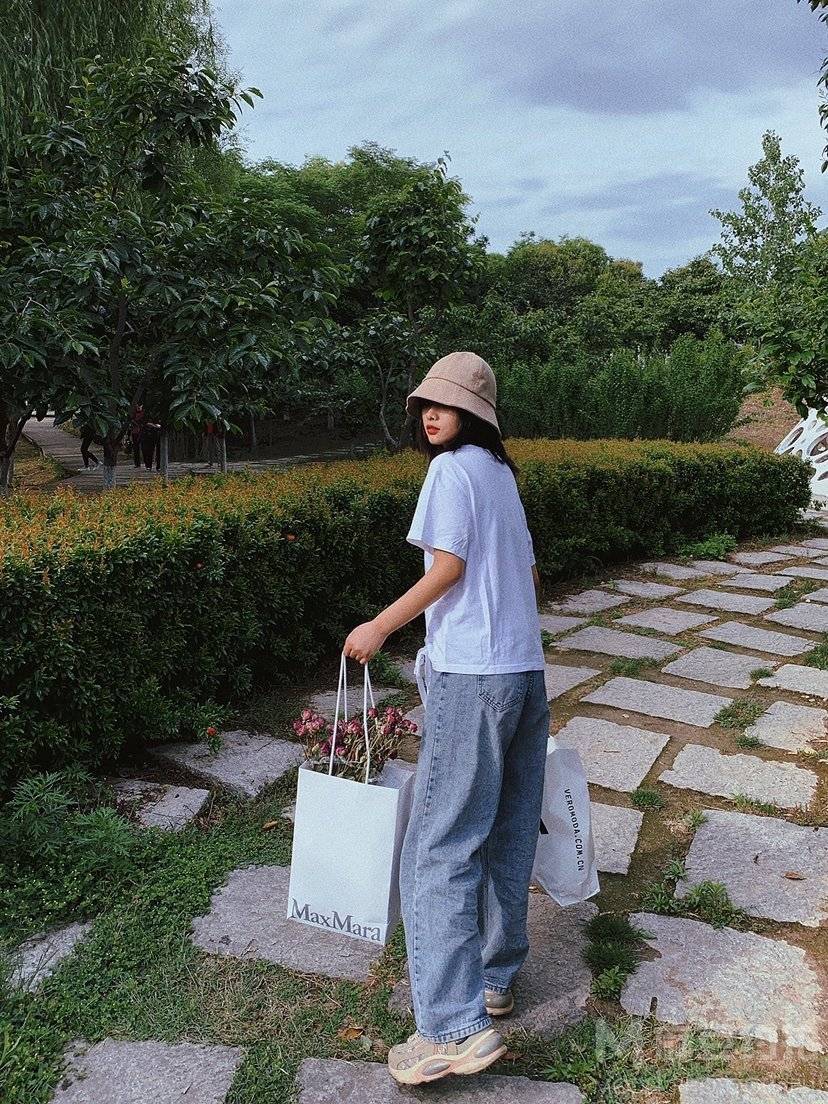 黑白模特