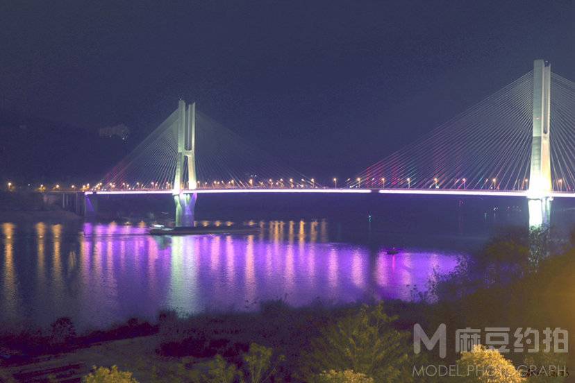 夜景模特