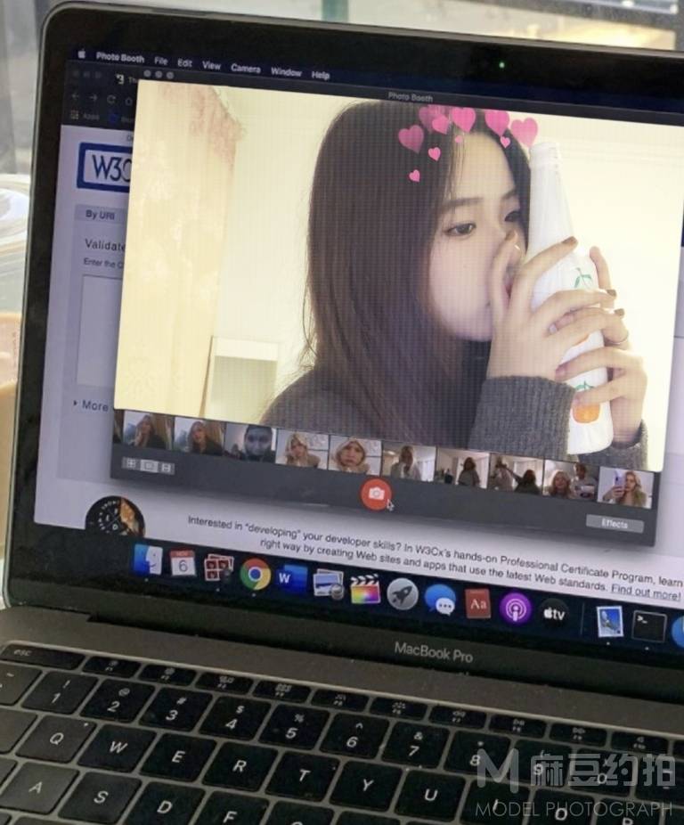 校园模特