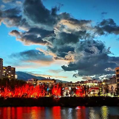 夜景模特