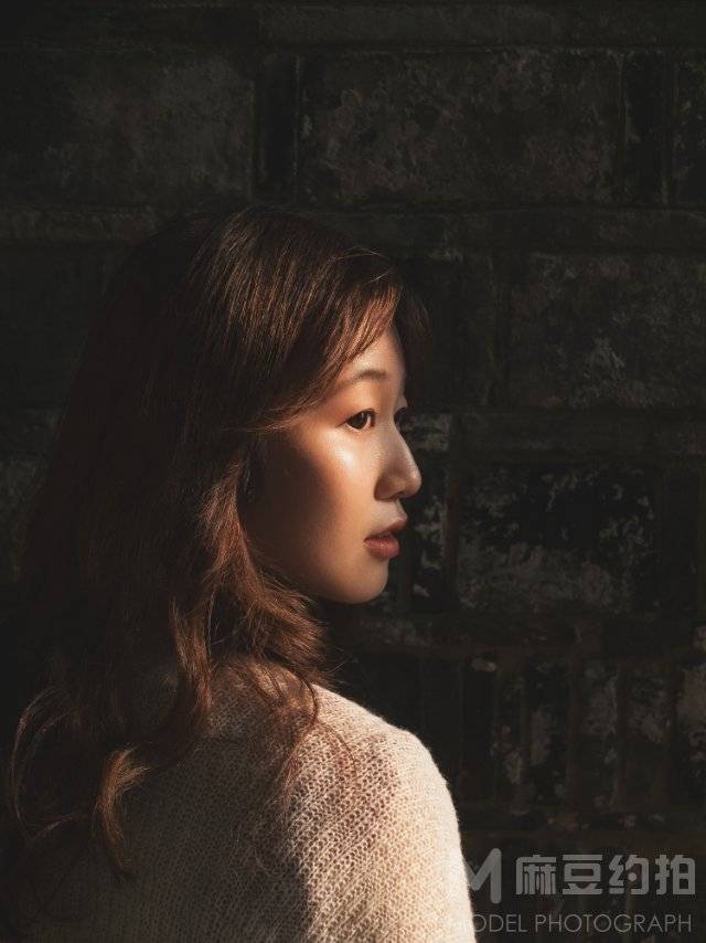 黑白模特