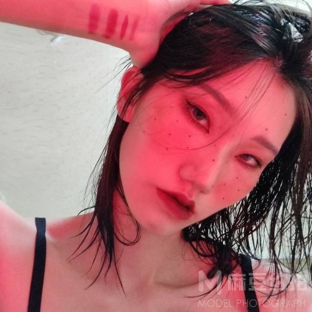 暗黑模特