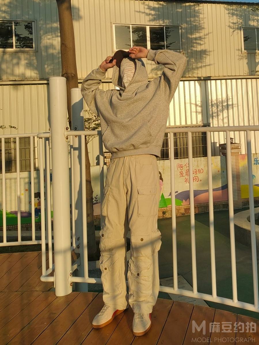 黑白模特