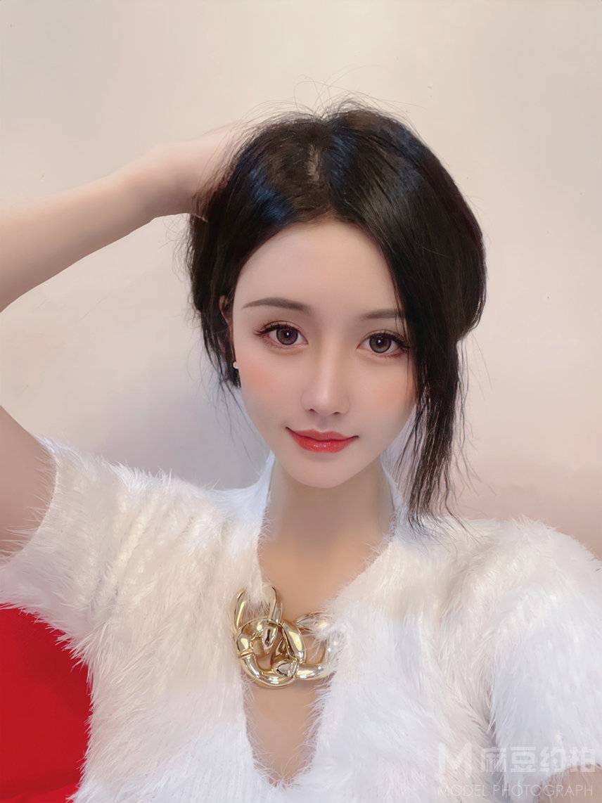 妆容模特