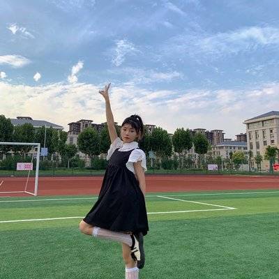 校园模特