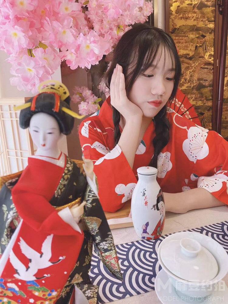 校园模特