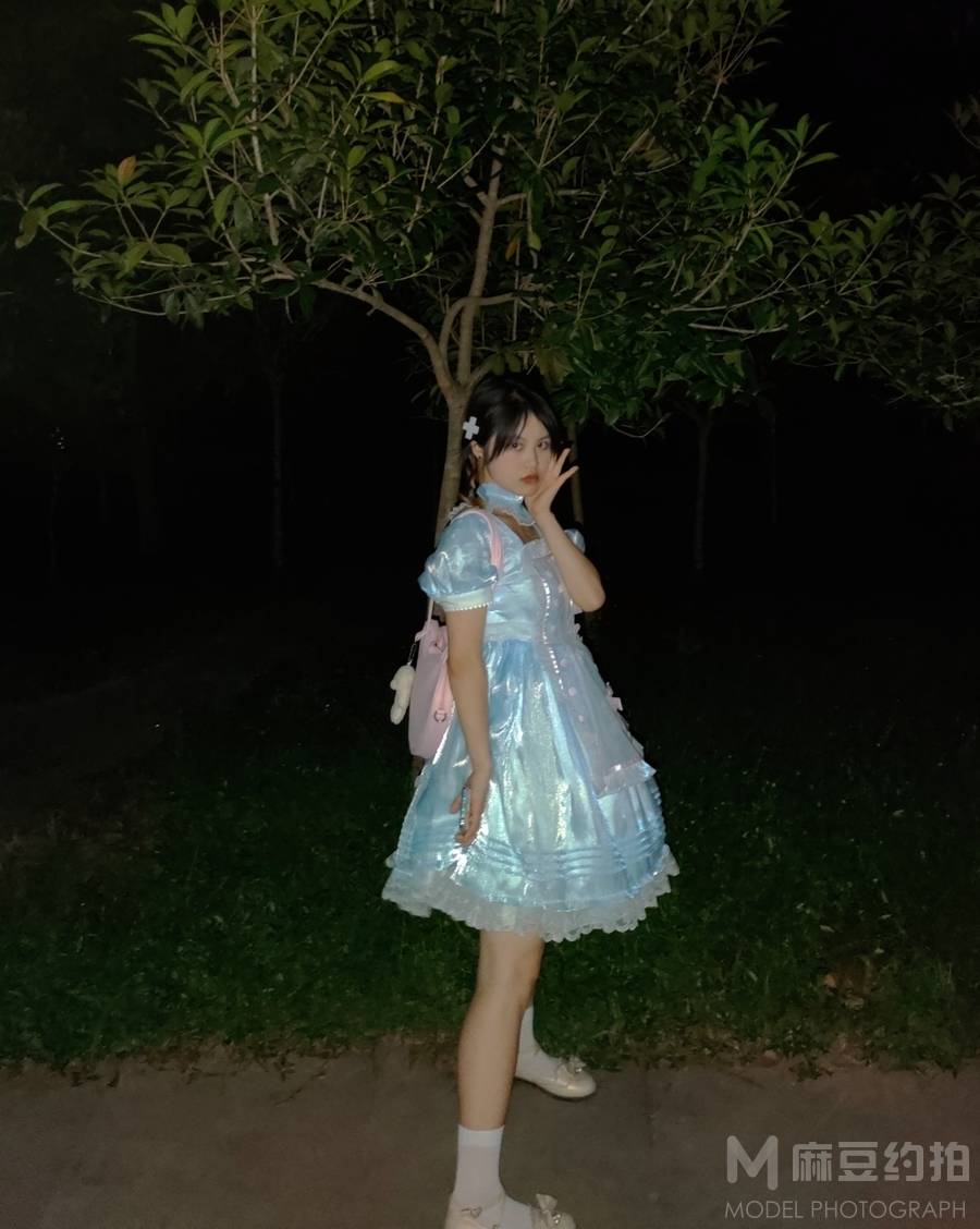 清新模特