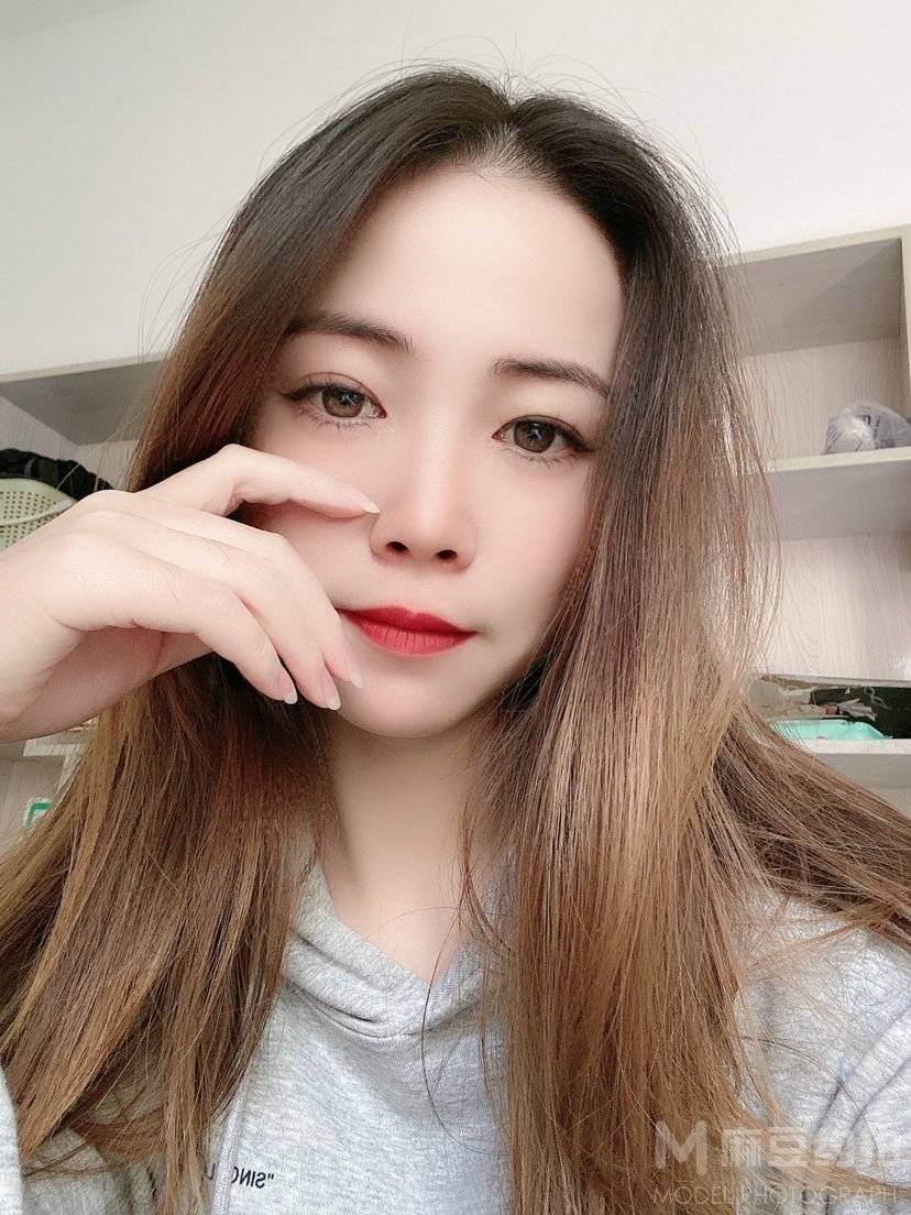 纪实模特