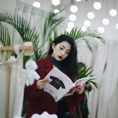 情绪模特