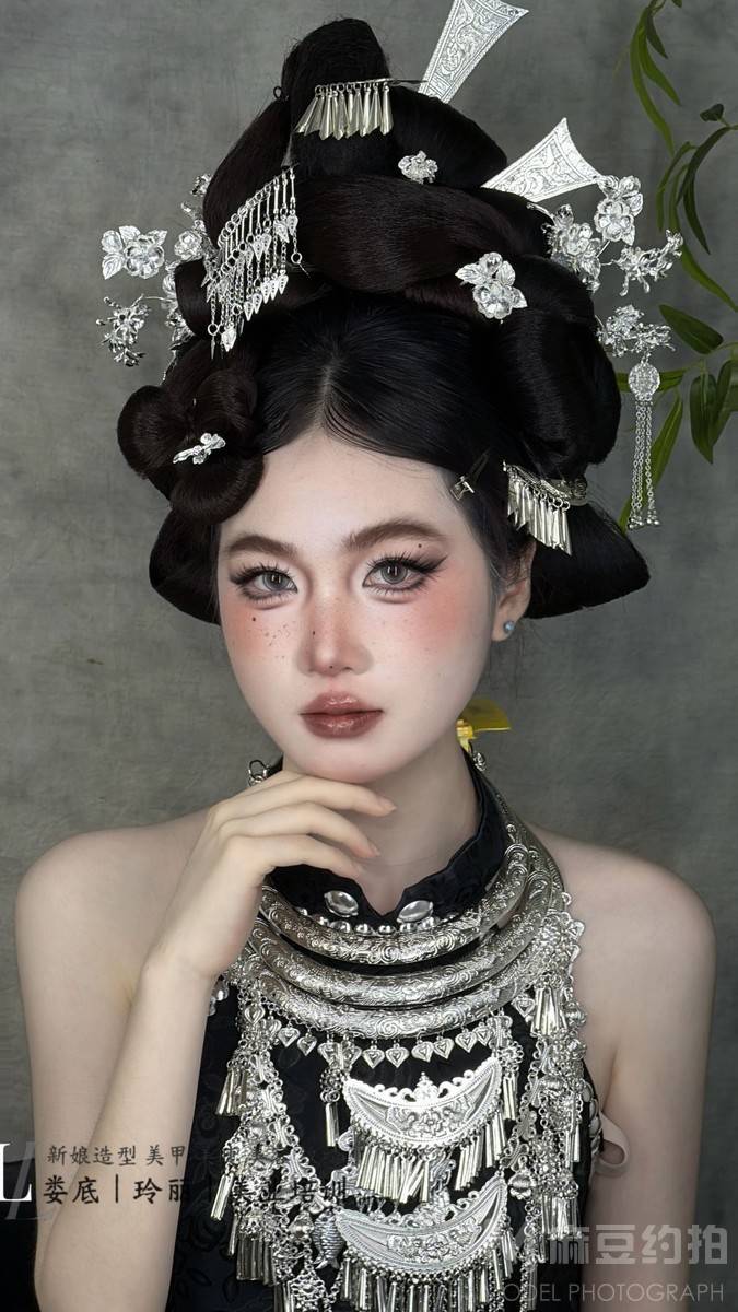 妆容模特