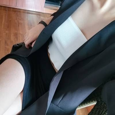 黑白模特