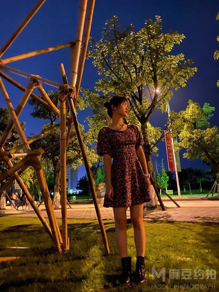 夜景模特
