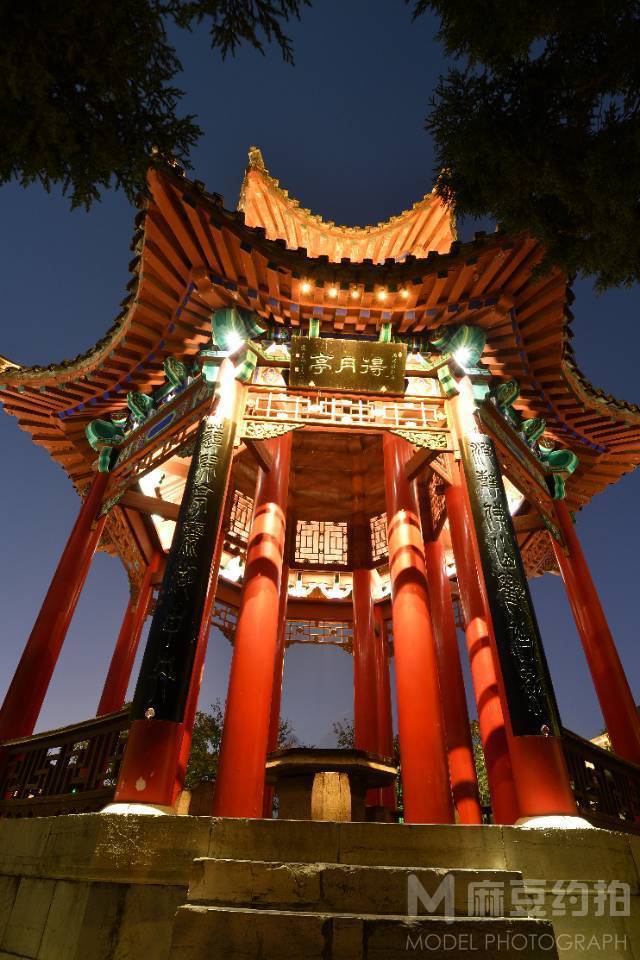 夜景模特