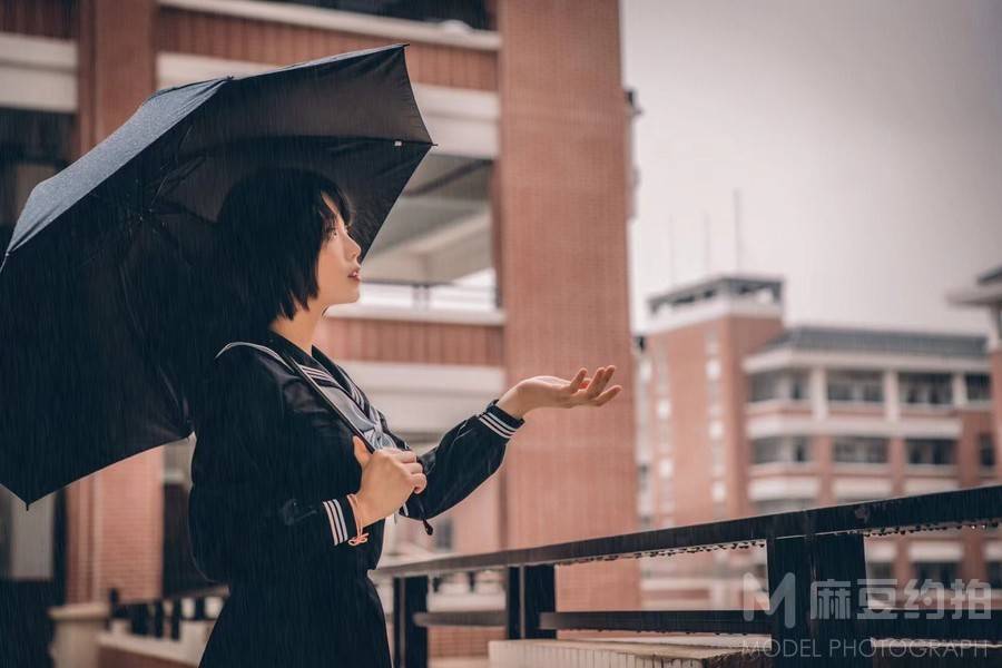 校园模特