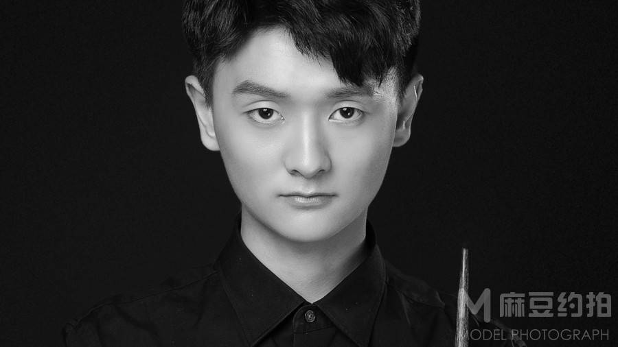 黑白模特