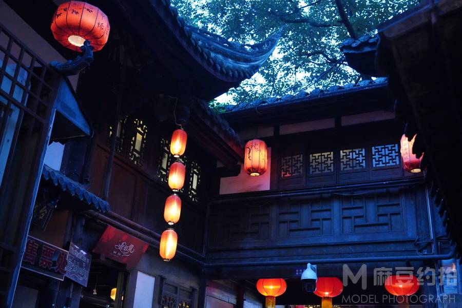 夜景模特