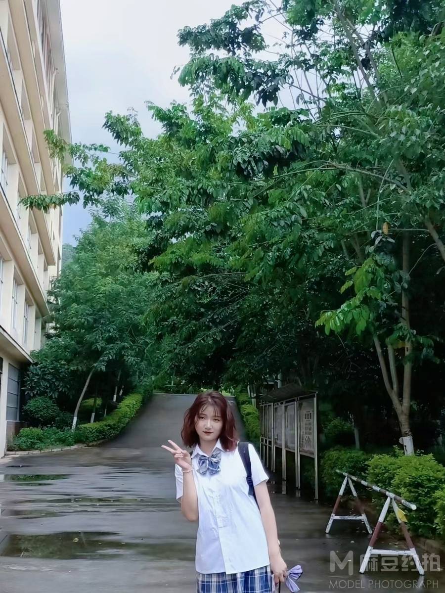 妆容模特