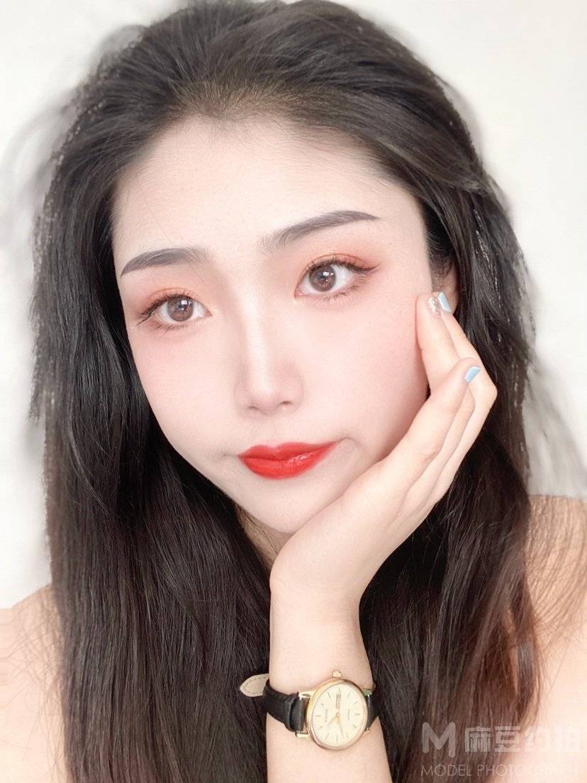 清新模特