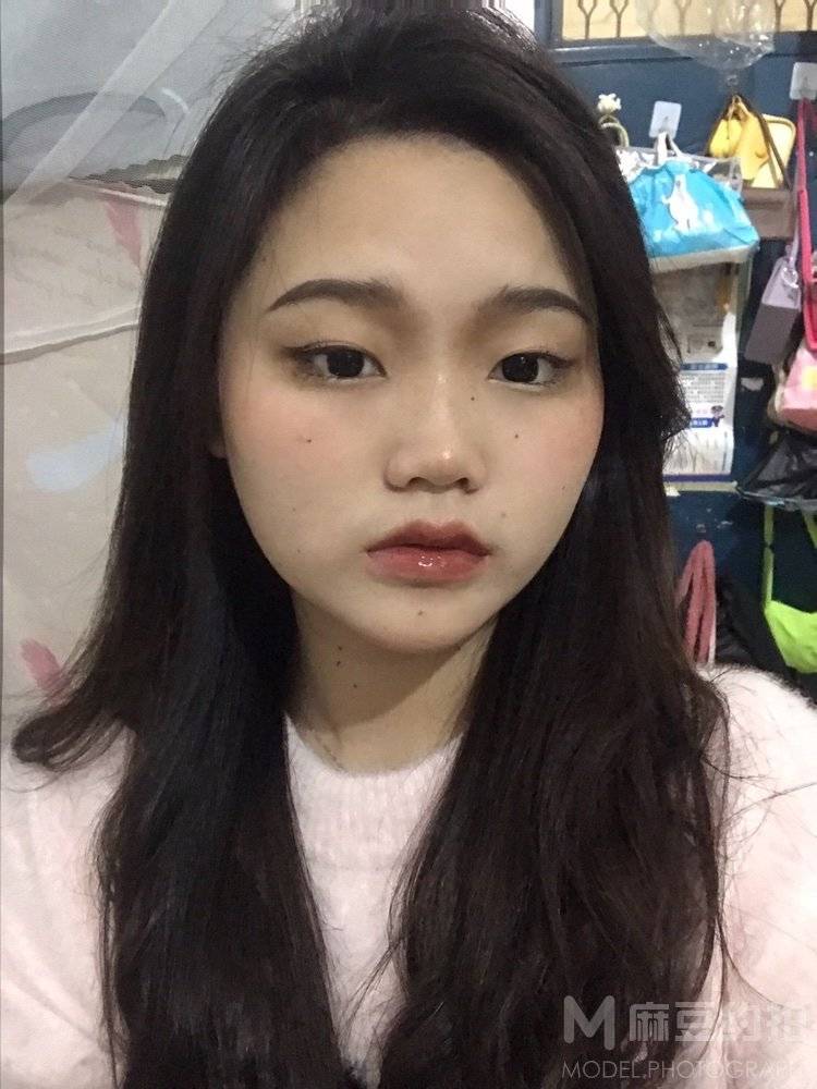 妆容模特