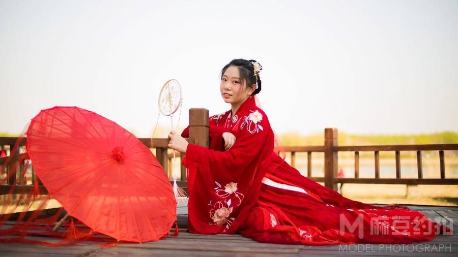 汉服模特
