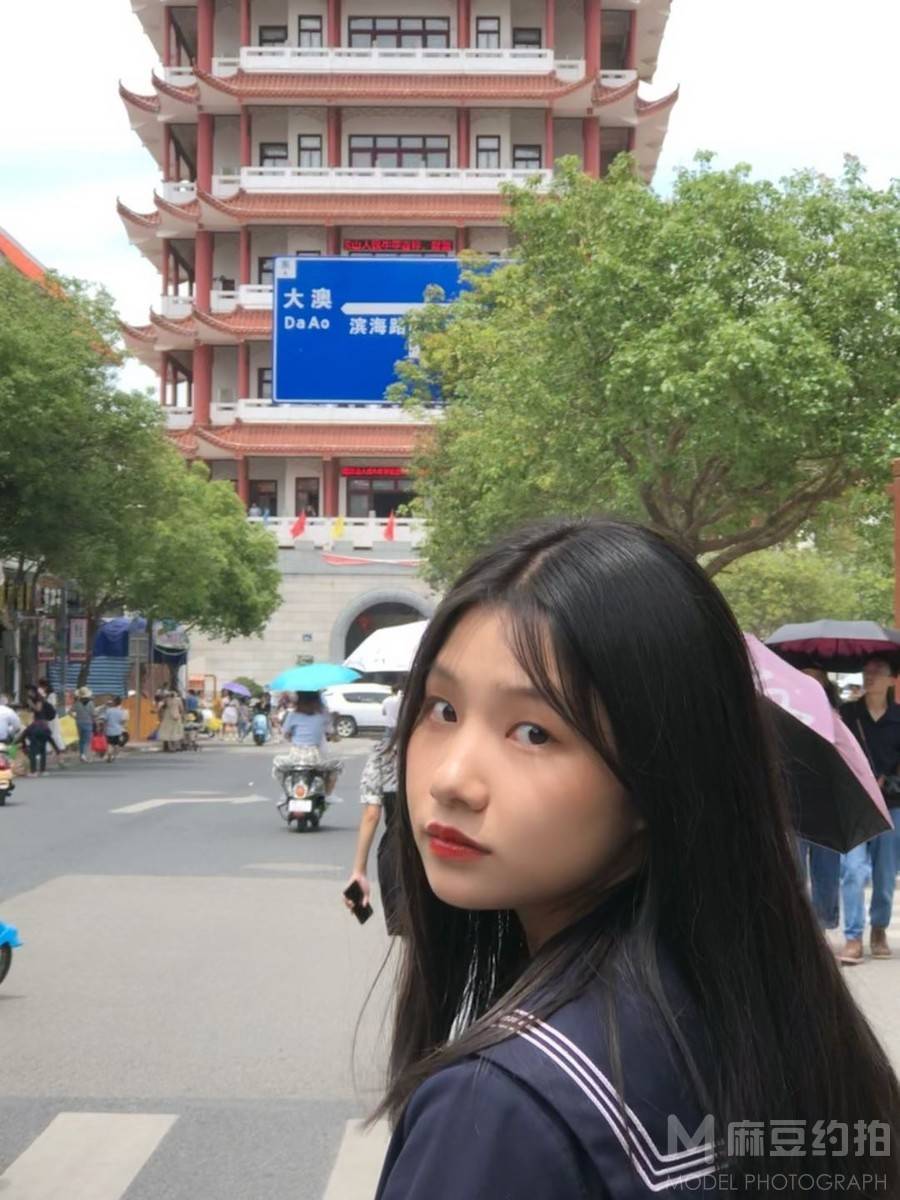 校园模特